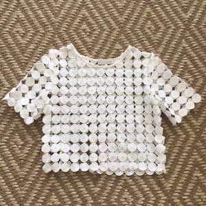 Alexis crochet (circles) crop top short sleeves.